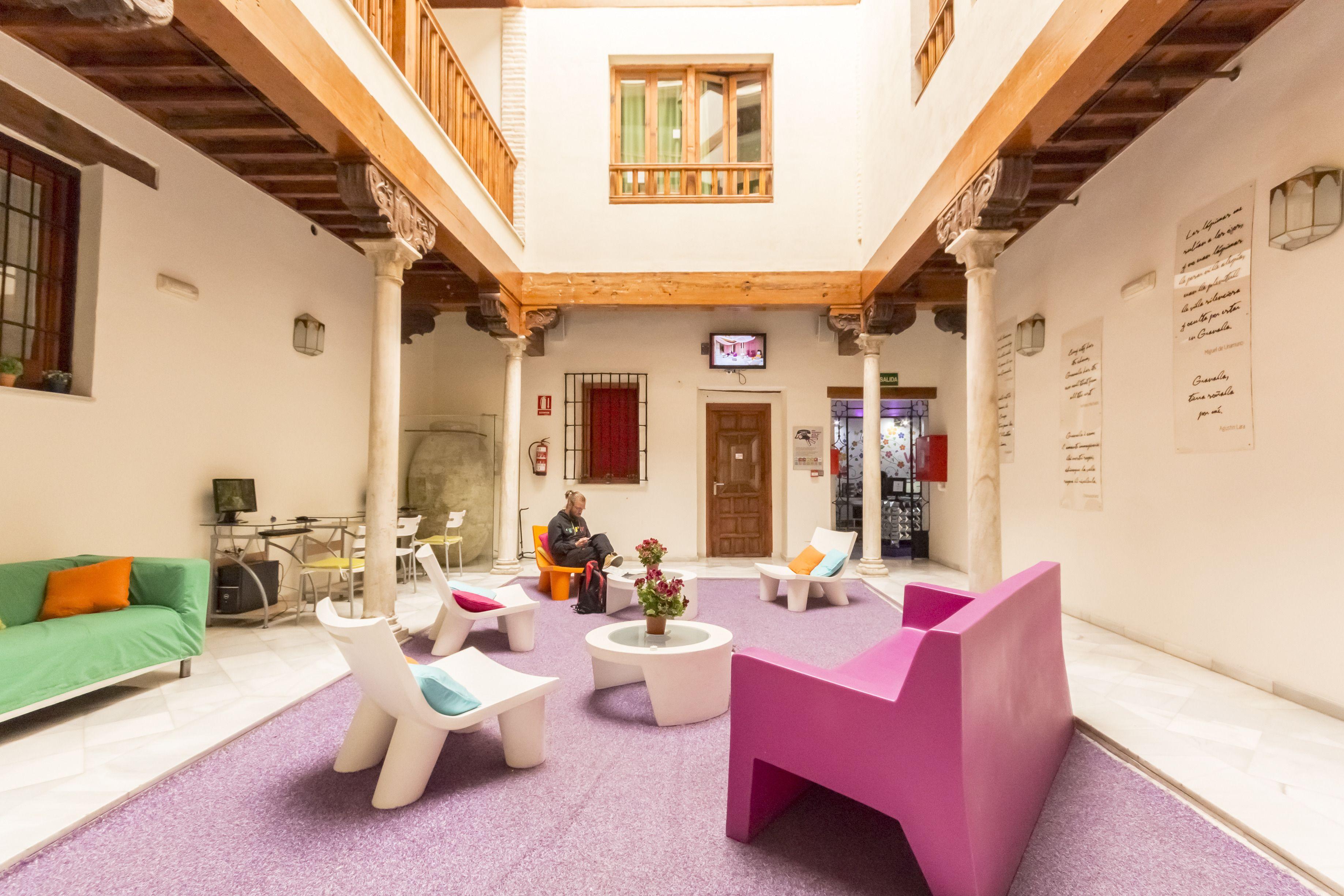 White Nest Hostel - Granada — Photos 2